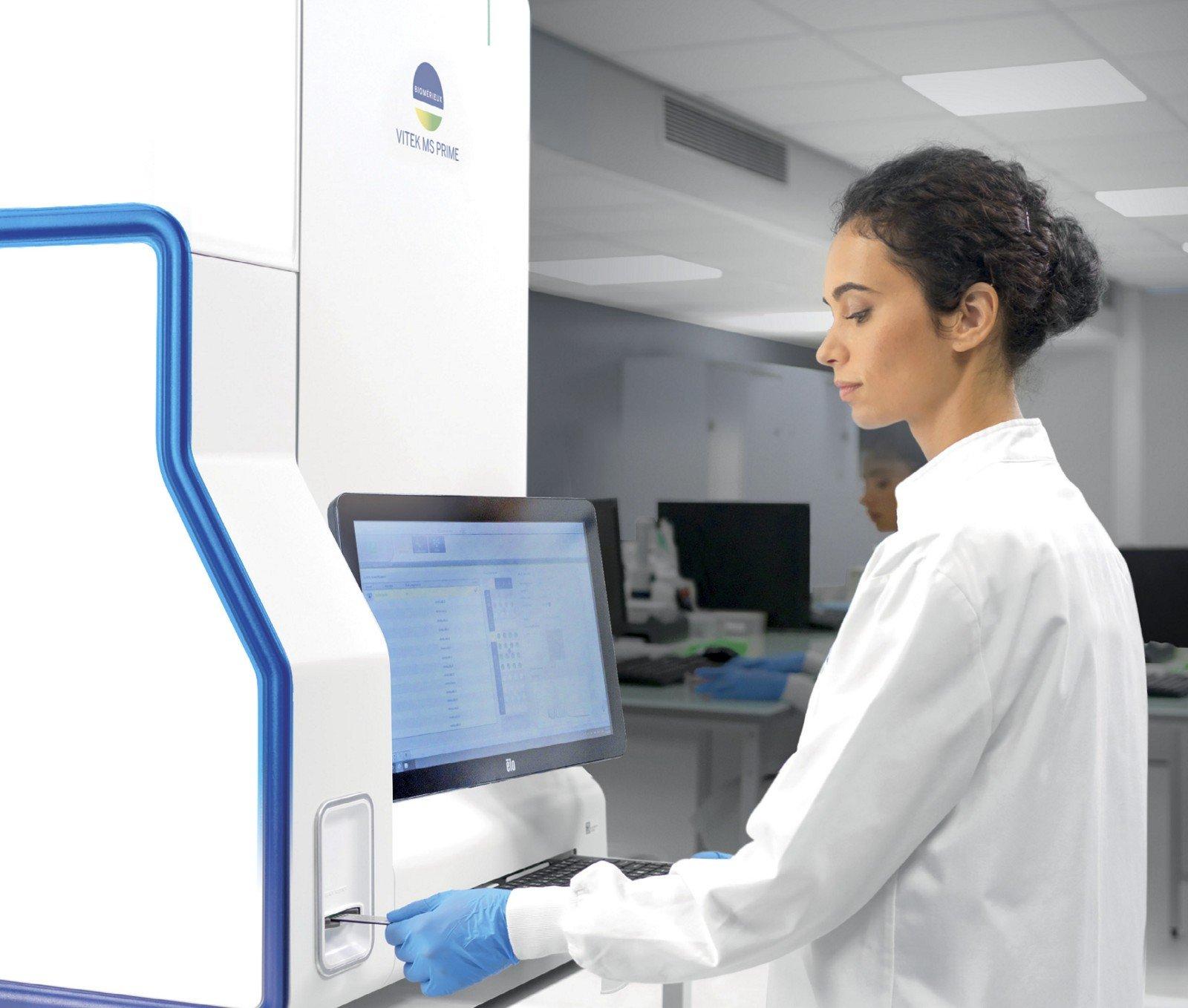 VITEK® MS PRIME in use in a laboratory, by bioMérieux (manufacturer image)